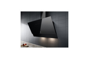 Hotte décorative inclinée 60cm noire Electrolux LFV426K